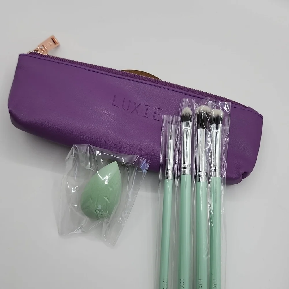 LUXIE FLORALS BRUSH SET - 5 Piece Set